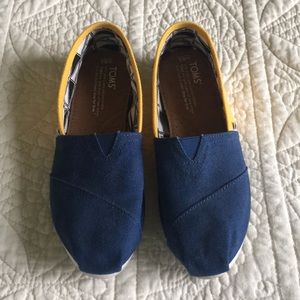 Toms Canvas Campus Classics